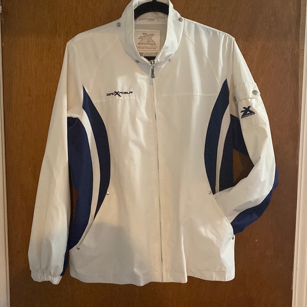 Rain jacket/ windbreaker size L,
